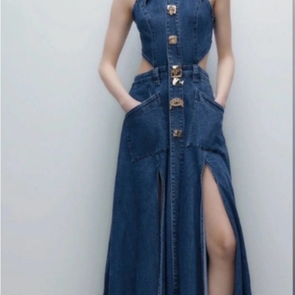 Urban Revivo Cutout Sleeveless Lapel Denim Dress